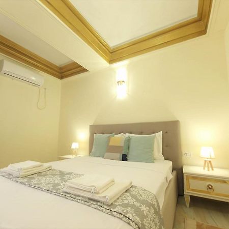 Laroka House Luxury Apartment City Center Universitate بوخارست المظهر الخارجي الصورة
