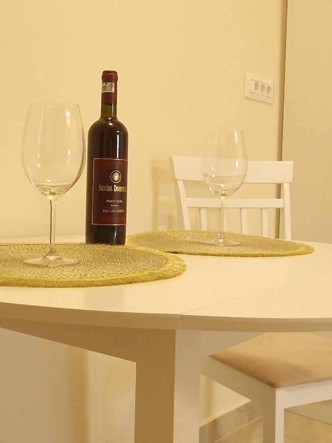 Laroka House Luxury Apartment City Center Universitate بوخارست المظهر الخارجي الصورة