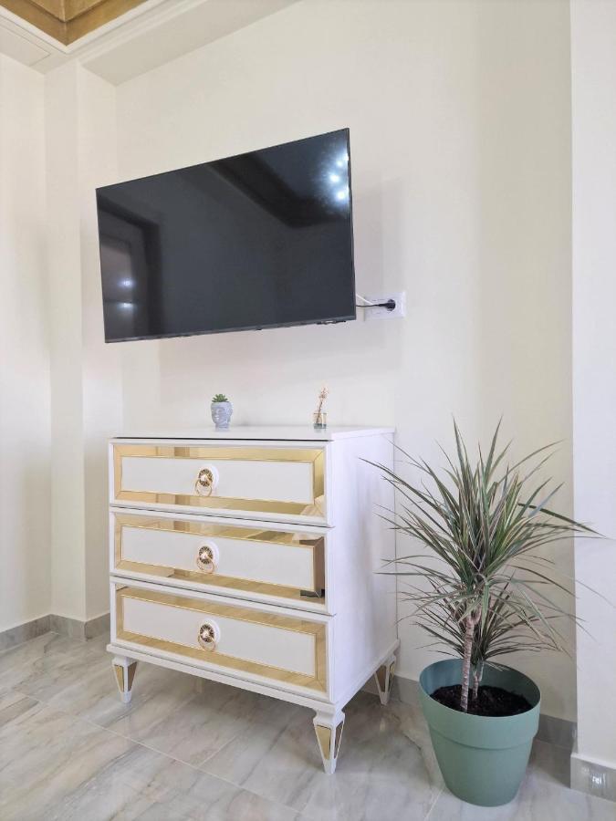 Laroka House Luxury Apartment City Center Universitate بوخارست المظهر الخارجي الصورة